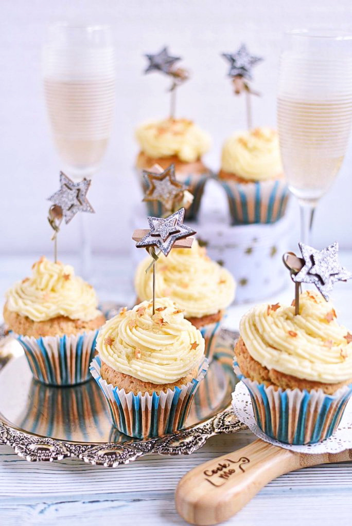 Easy Champagne Cupcakes