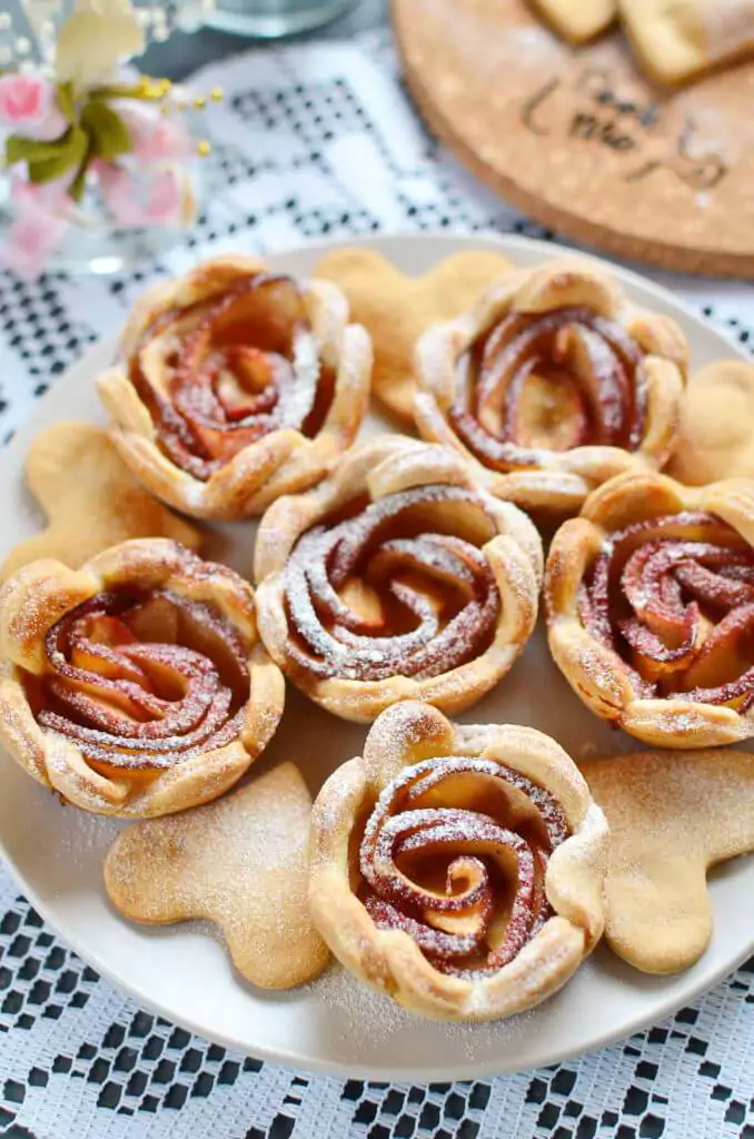 French Apple Roses Mini Tarts