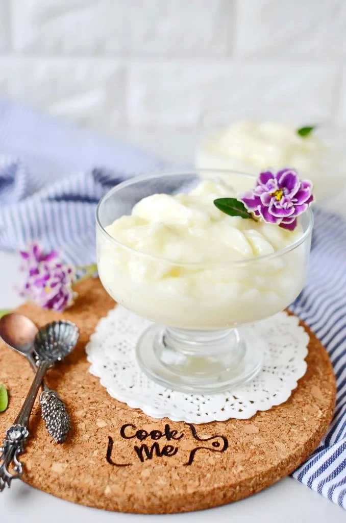 Homemade Eggless Vanilla Custard