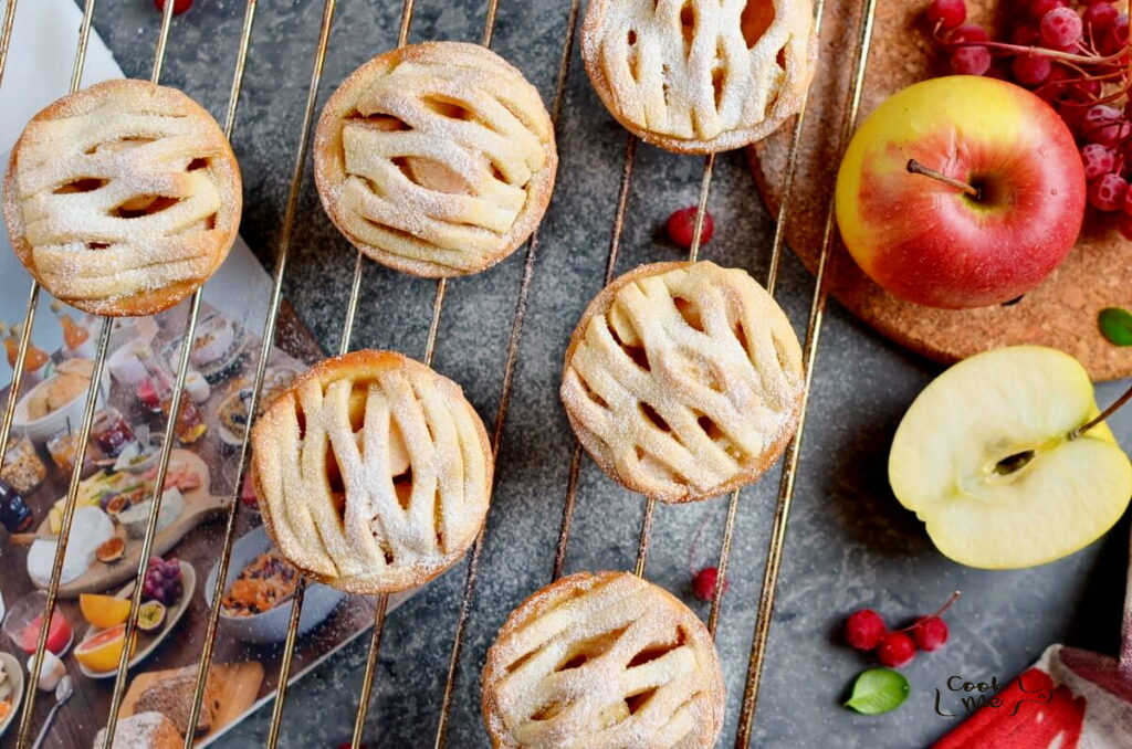 How to serve Mini Apple Pies
