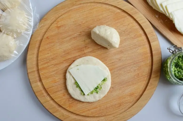 Step 6 - Mozzarella Pesto Naan (no-yeast)