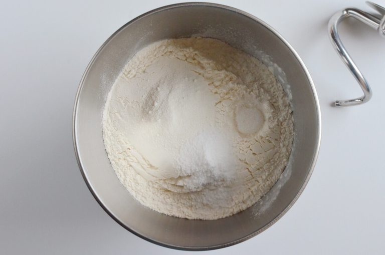 Step 1 - Mozzarella Pesto Naan (no-yeast)