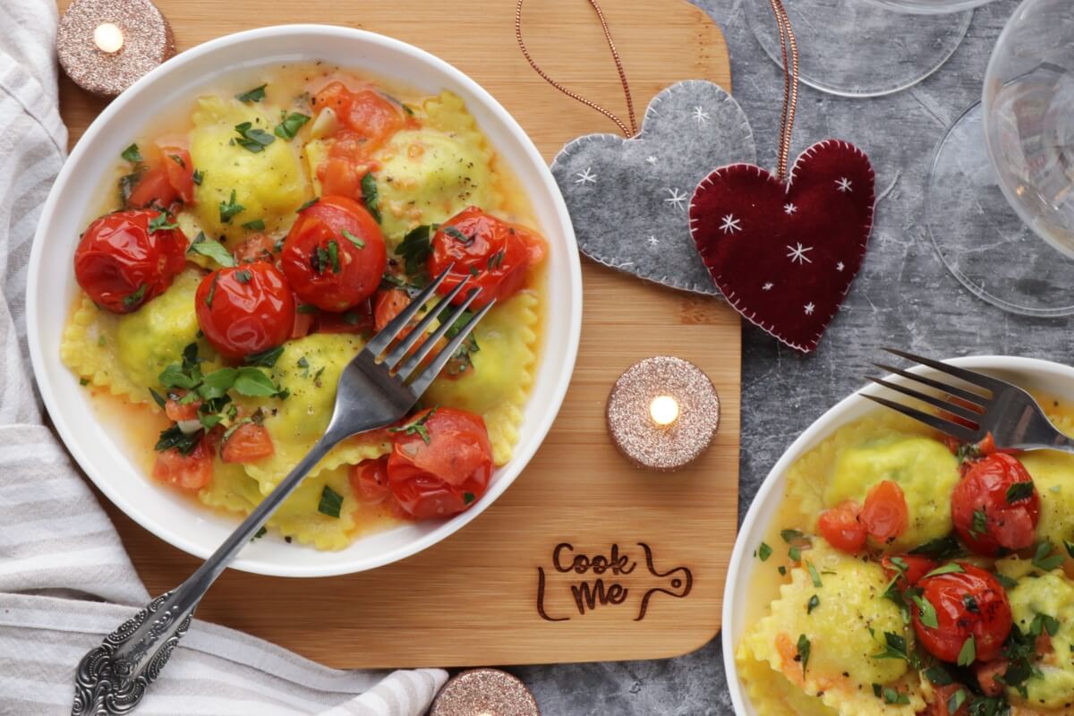 Pasta with Burst Tomatoes and Mascarpone
