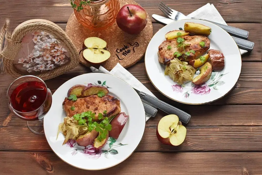 Pork Chops with Sautéed Apples and Caramelized Onions