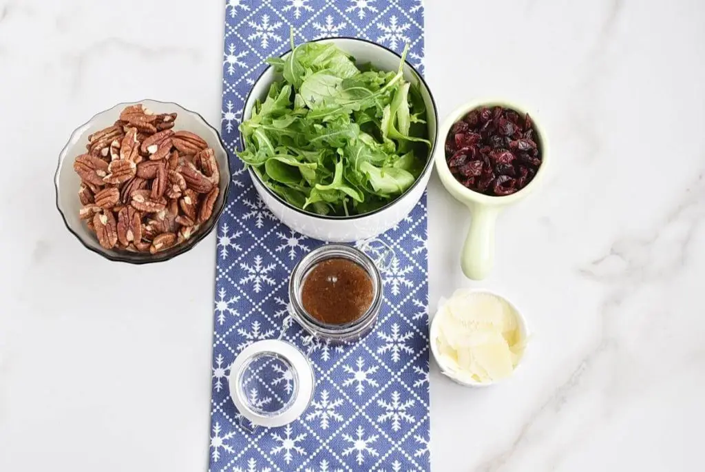 Ingredients for Quick Christmas Salad