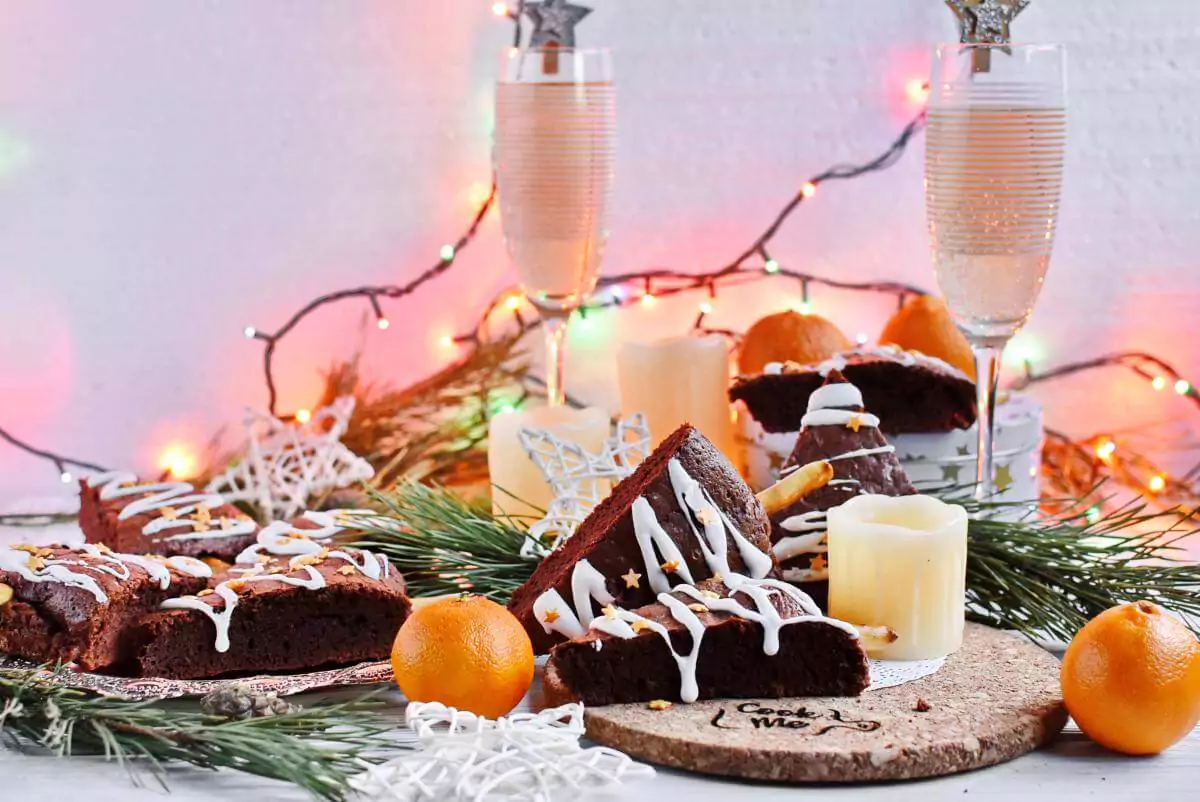Spiced Christmas Tree Brownies-How to make Spiced Christmas Tree Brownies-Easy Spiced Christmas Tree Brownies