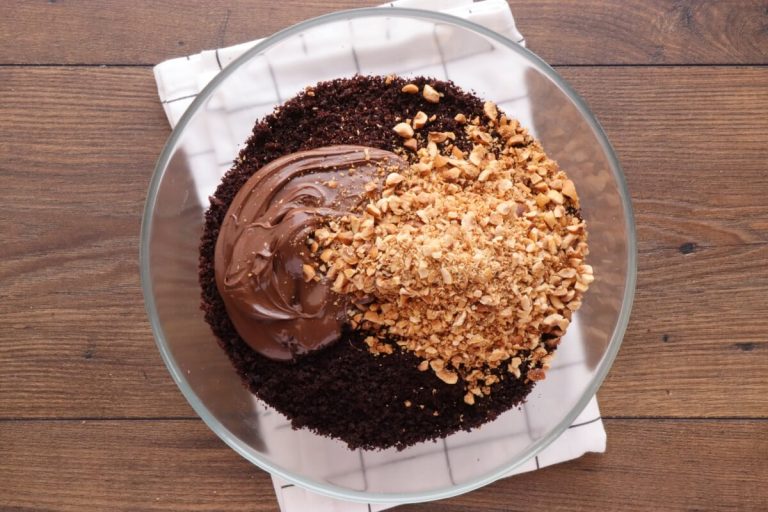 Step 2 - Chocolate Hazelnut Cake Balls