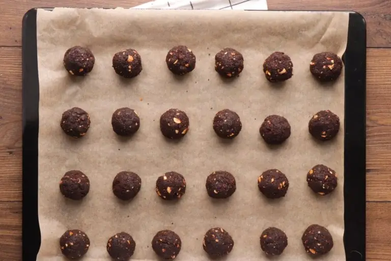 Step 3 - Chocolate Hazelnut Cake Balls