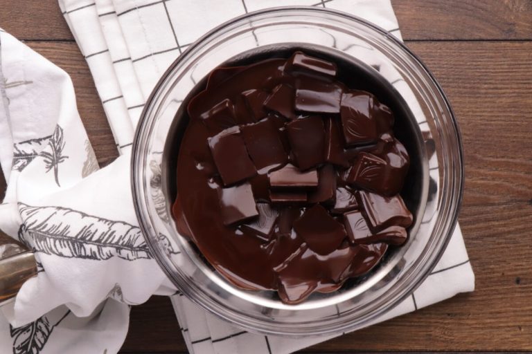 Step 4 - Chocolate Hazelnut Cake Balls