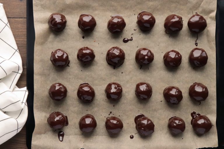 Step 5 - Chocolate Hazelnut Cake Balls