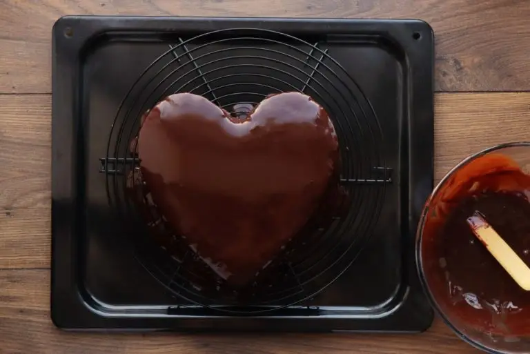 Step 17 - Chocolate Heart Cake