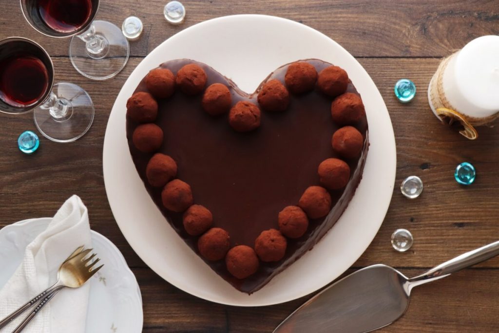 How to serve Chocolate Heart Cake