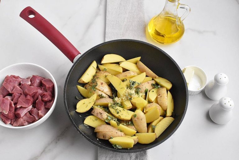 Step 2 - Garlic Butter Herb Steak Bites with Potatoes