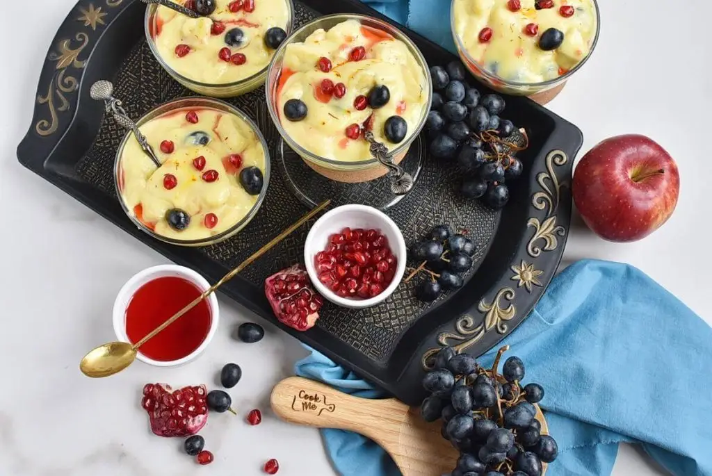 Microwave Eggless Fruit Custard