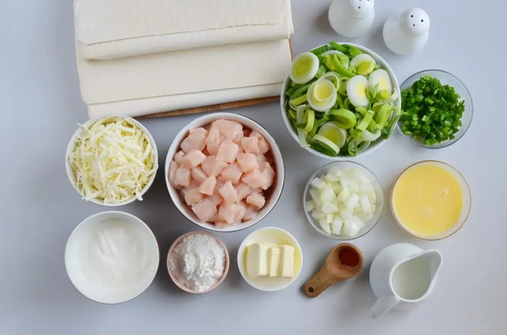 Ingredients for Mini Creamy and Cheesy Chicken Pies