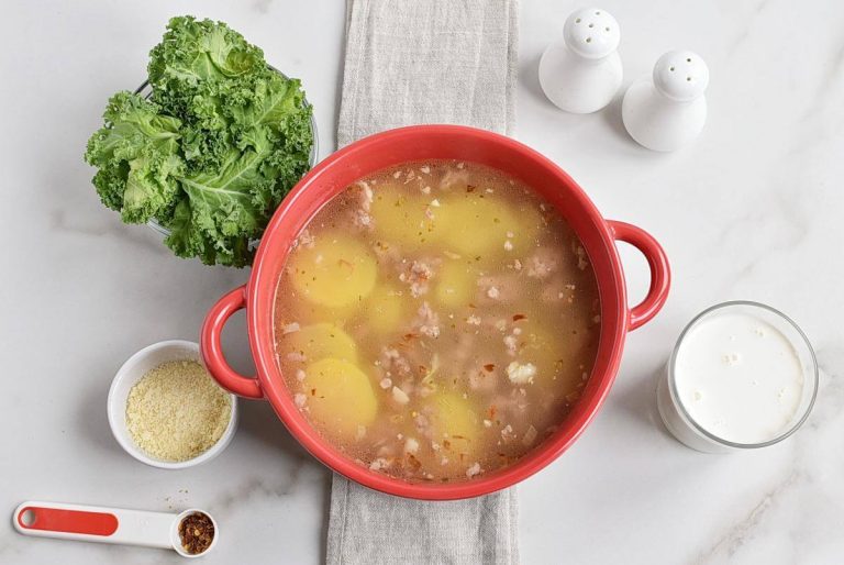 Step 4 - One Pot Olive Garden Zuppa Toscana Soup