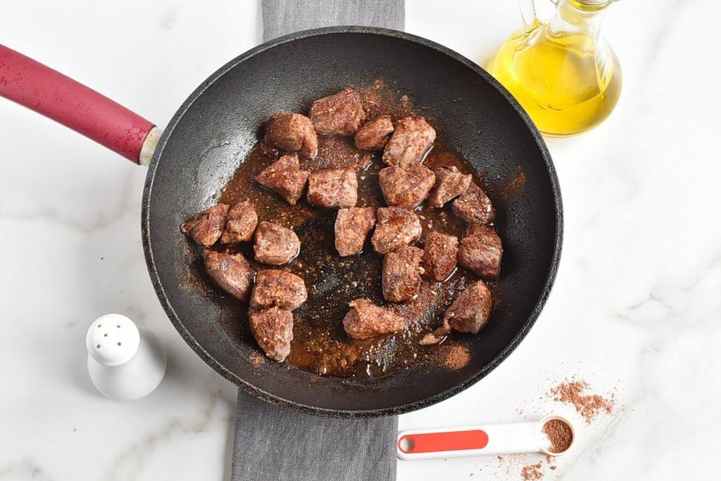 One Skillet Smoky Steak and Potatoes recipe - step 4