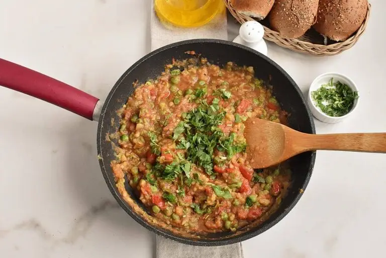 Step 6 - Pav Bhaji – Indian curry