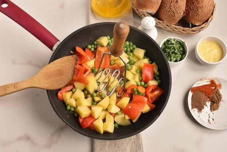 Step 5 - Pav Bhaji – Indian curry