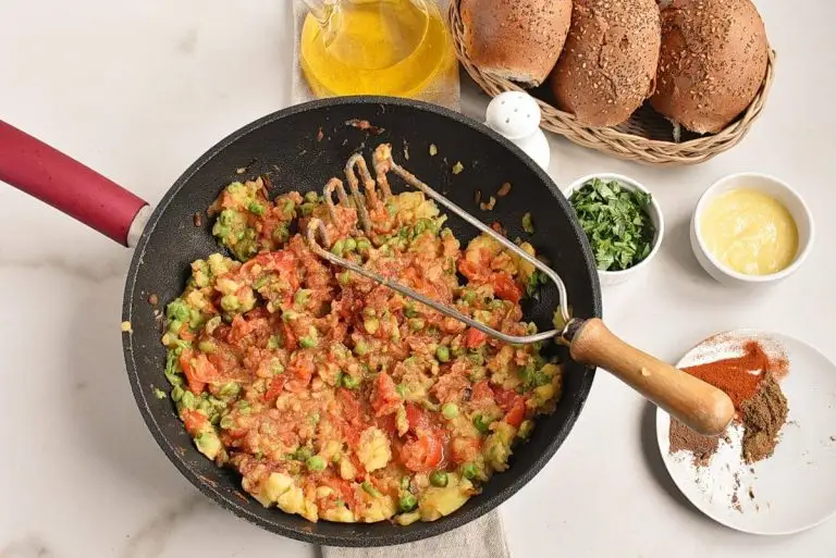 Step 5 - Pav Bhaji – Indian curry