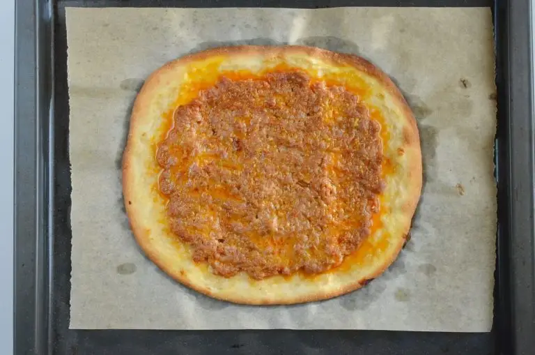 Step 4 - Spicy Lamb Pizza with Parsley–Red Onion Salad