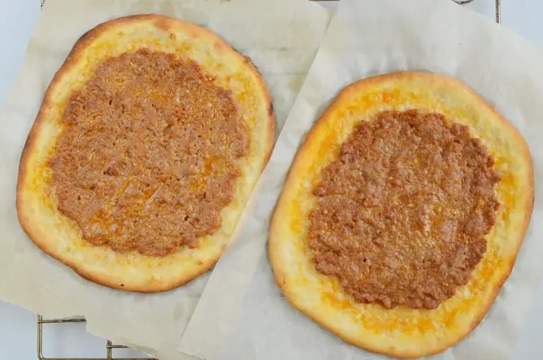 Step 5 - Spicy Lamb Pizza with Parsley–Red Onion Salad