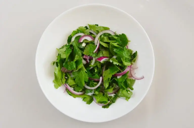 Step 7 - Spicy Lamb Pizza with Parsley–Red Onion Salad