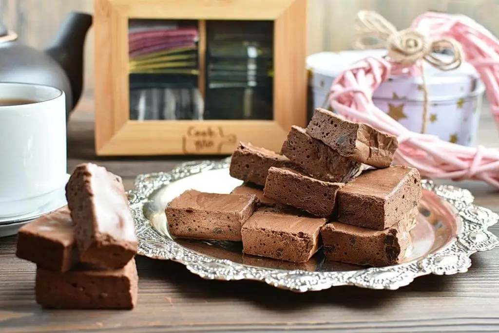 Two Ingredient Marshmallow Fudge