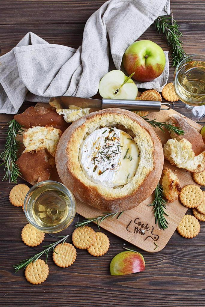 Baked Brie in a Sourdough Bread Bowl [with honey & thyme] - The