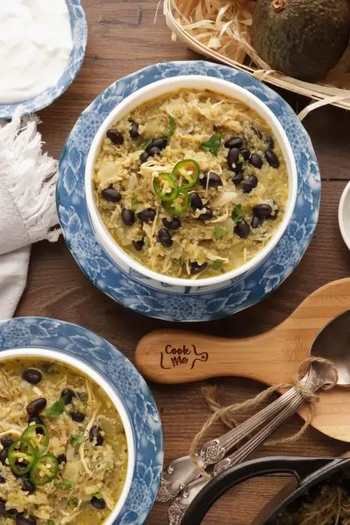 Chicken, Quinoa, and Black Bean Chili Verde