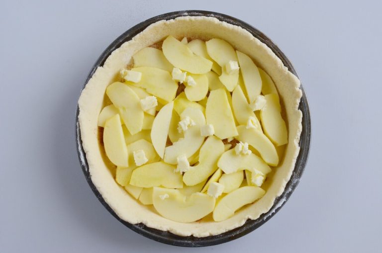 Step 4 - Crusty Apple Pie