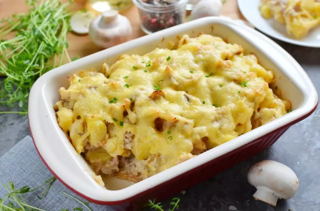 How to serve Easy Leftover Chicken and Potato Casserole