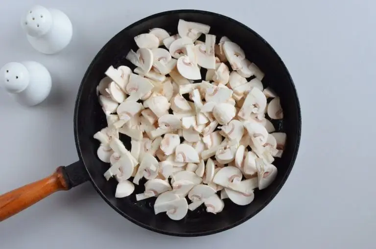 Step 1 - Easy Mushroom Gravy