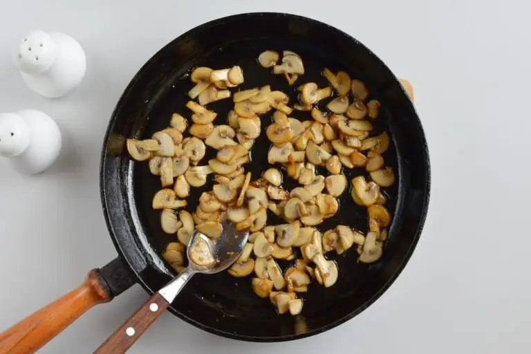 Step 1 - Easy Mushroom Gravy