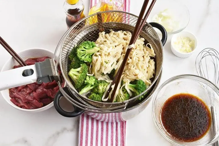 Step 3 - Long-Life Chinese Noodles with Beef & Broccoli