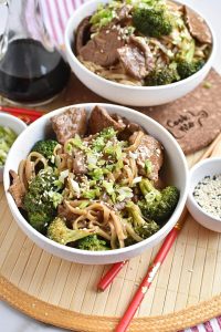 Long-Life Chinese Noodles with Beef & Broccoli