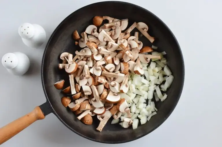Step 1 - One Pot Ground Beef Stroganoff