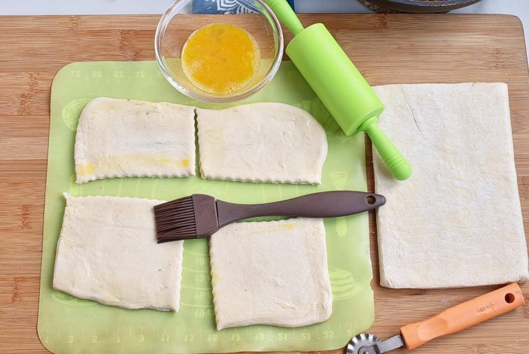 Step 6 - Vegetarian Puff Samosa