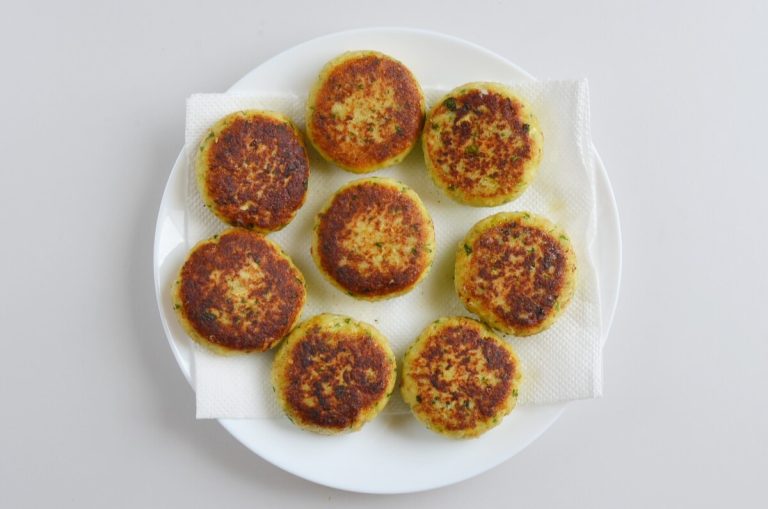 Quick Cilantro Fish Cakes Recipe Cook.me Recipes