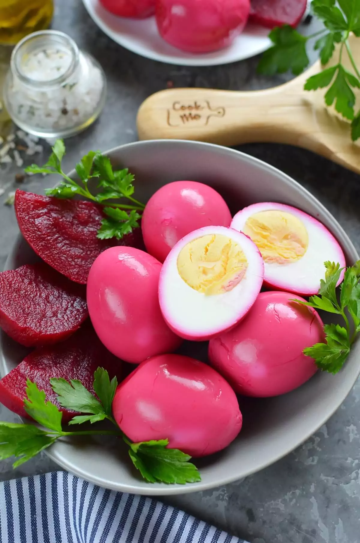 Quick Pickled Eggs and Beets
