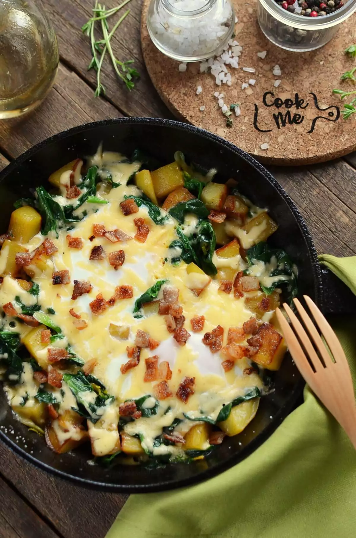Spinach & Cheese Breakfast Skillet