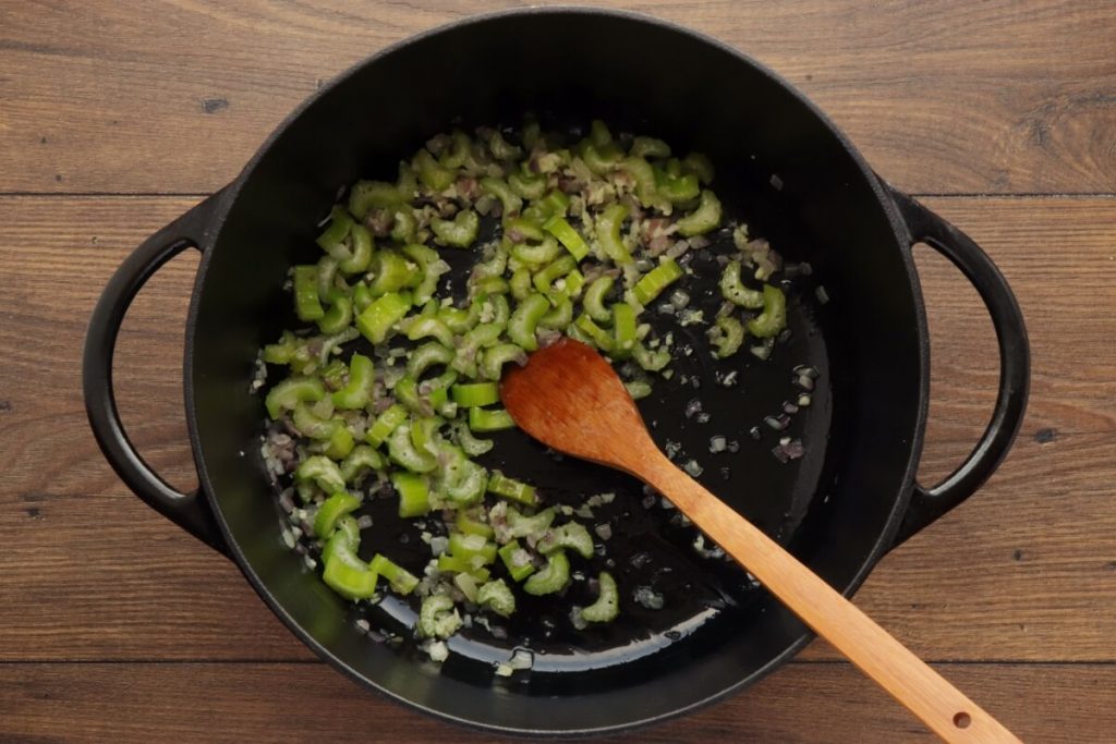 Supergreen Mushroom and Orzo Soup recipe - step 1