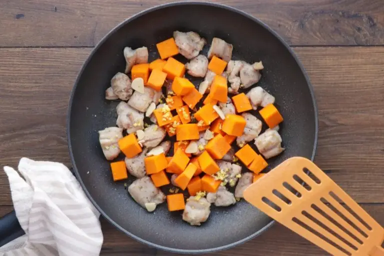 Step 4 - Tahini-Dressed Chicken with Squash and Kale
