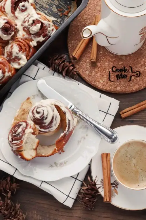 The Best Mini Cinnamon Rolls