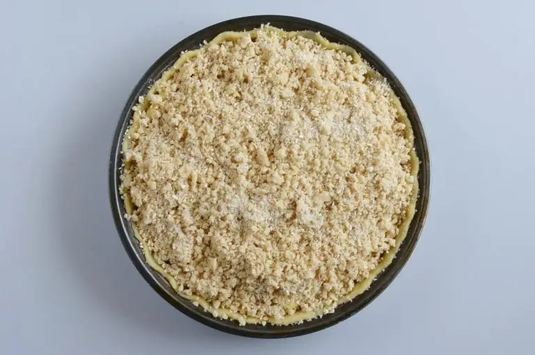 Step 6 - Yummy Crunchy Apple Pie