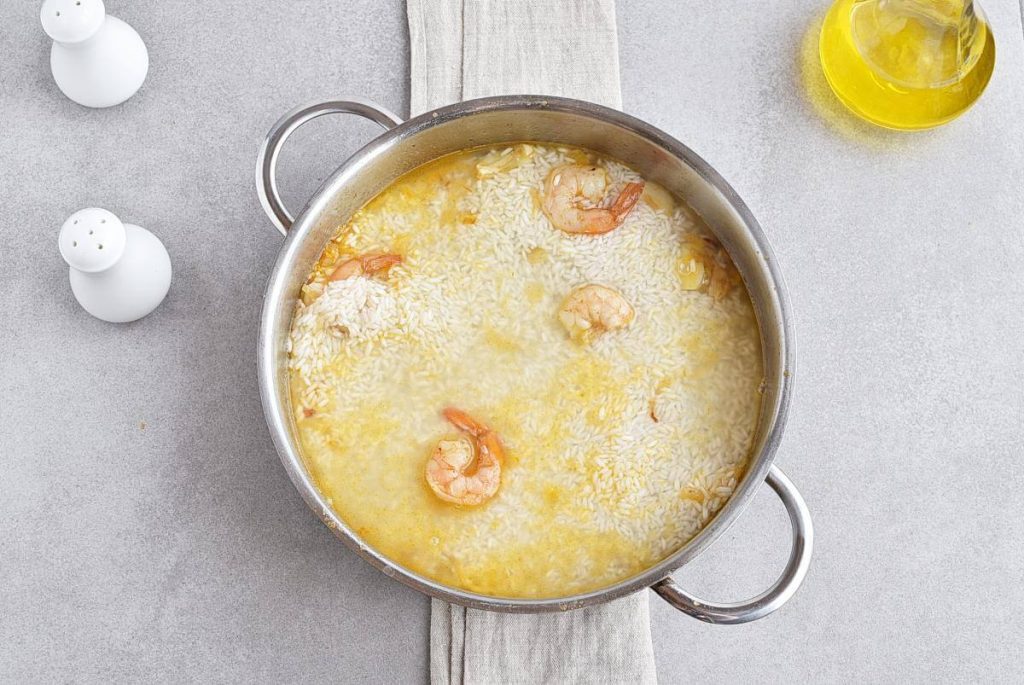 15 Minute One Pan Shrimp and Rice recipe - step 5