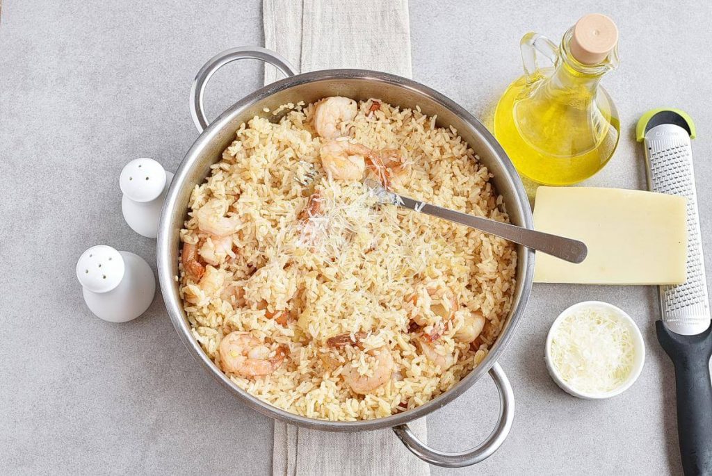 How to serve 15 Minute One Pan Shrimp and Rice