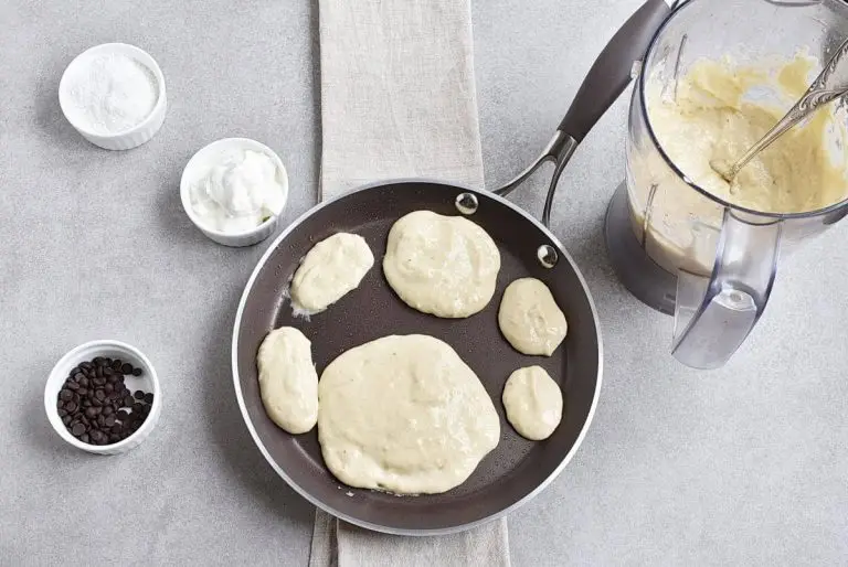 Step 3 - 3-Ingredient Easter Banana Pancakes