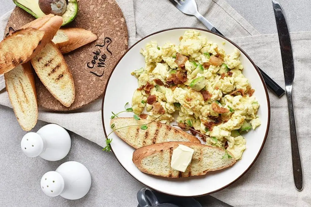 Avocado Scrambled Eggs