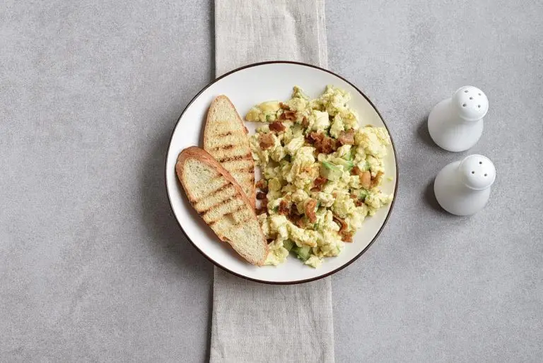 Step 6 - Avocado Scrambled Eggs